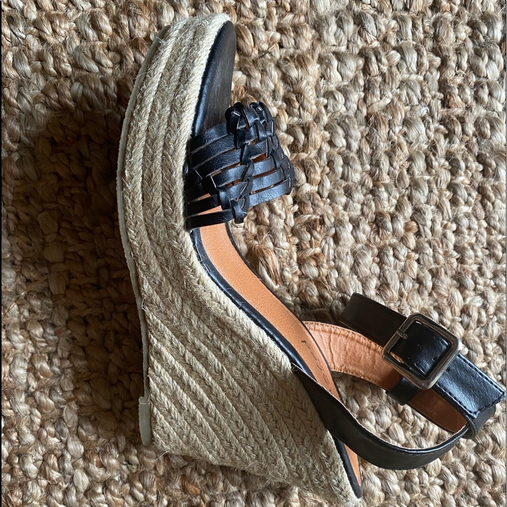 Wedge sandals